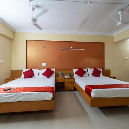 Hotel Surya Residency Majestic Bengalúr Exteriér fotografie