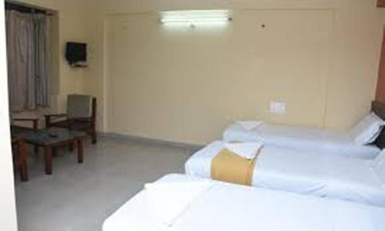 Hotel Surya Residency Majestic Bengalúr Exteriér fotografie