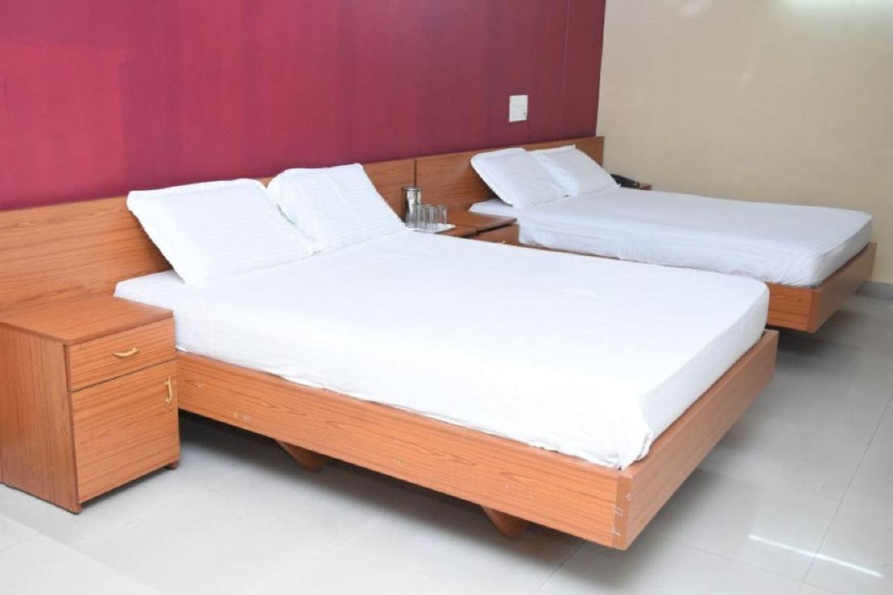 Hotel Surya Residency Majestic Bengalúr Exteriér fotografie