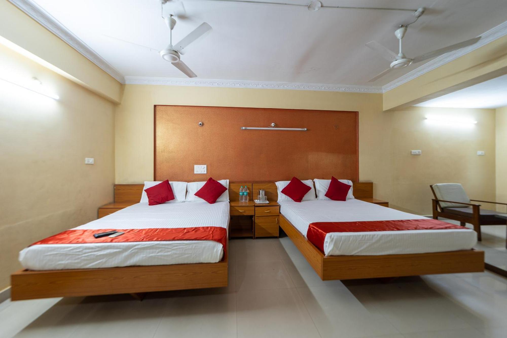 Hotel Surya Residency Majestic Bengalúr Exteriér fotografie